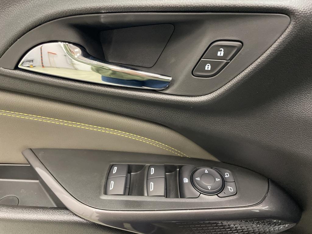 new 2025 Chevrolet Trax car, priced at $25,499