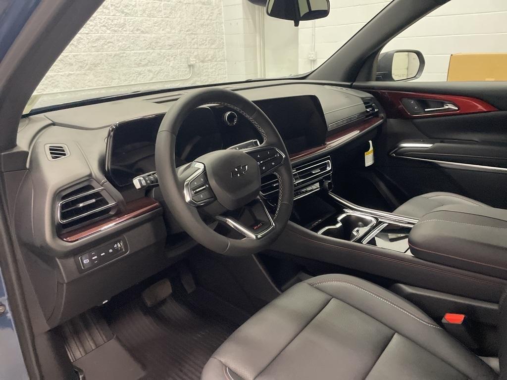 new 2025 Chevrolet Traverse car, priced at $47,760