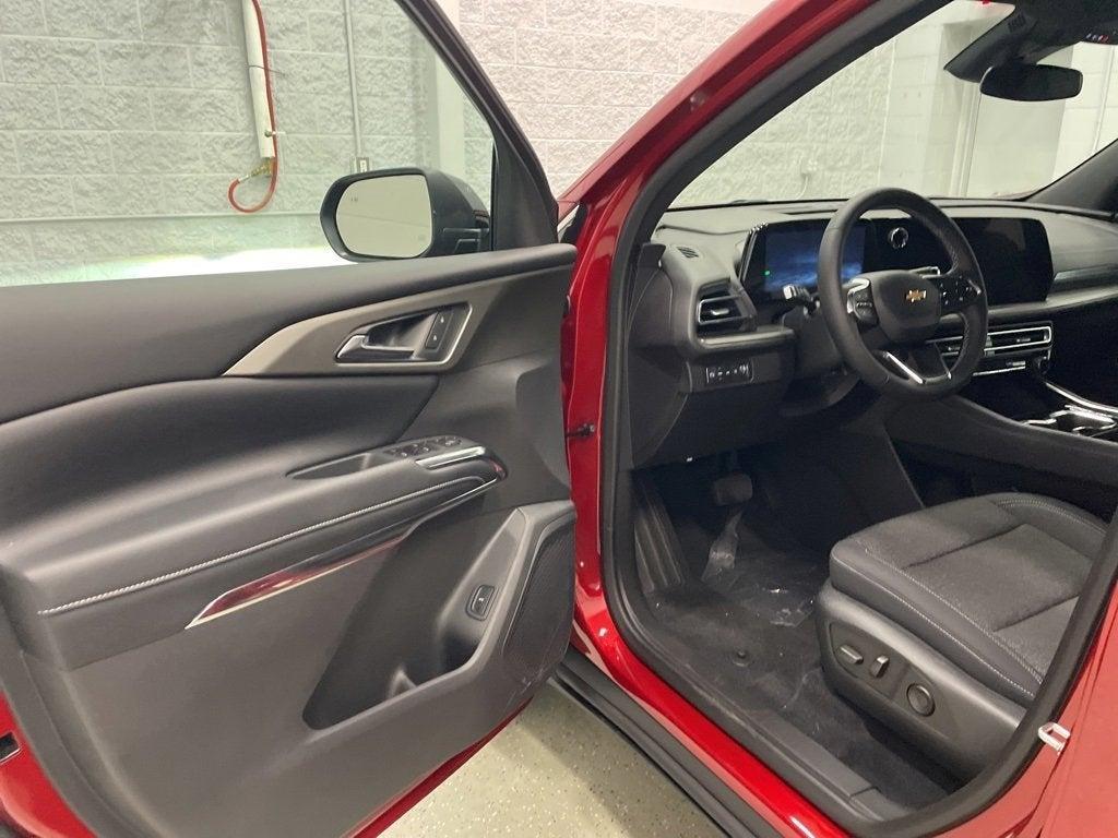 new 2025 Chevrolet Traverse car, priced at $42,790
