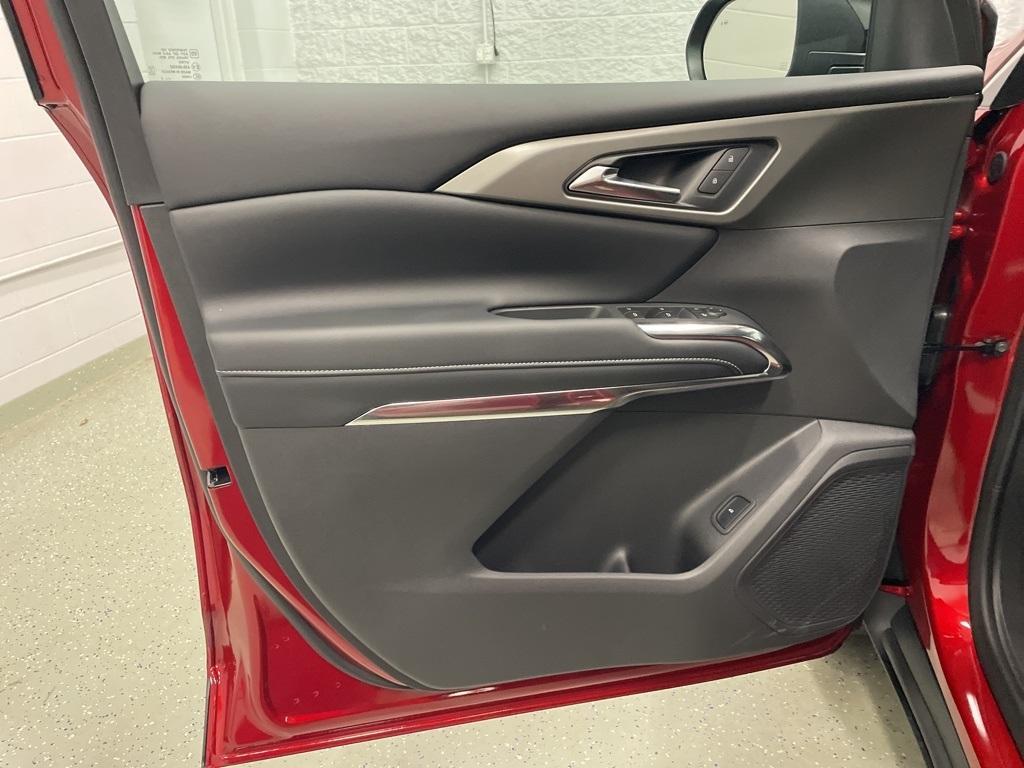 new 2025 Chevrolet Traverse car, priced at $42,999