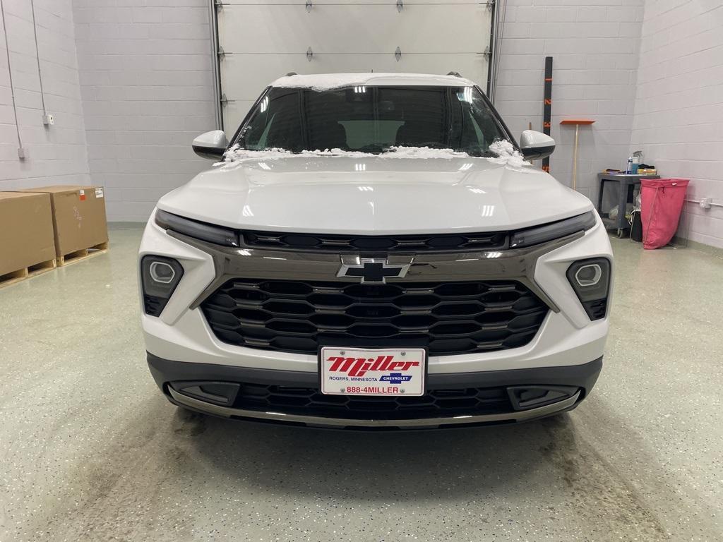 new 2025 Chevrolet TrailBlazer car, priced at $32,420