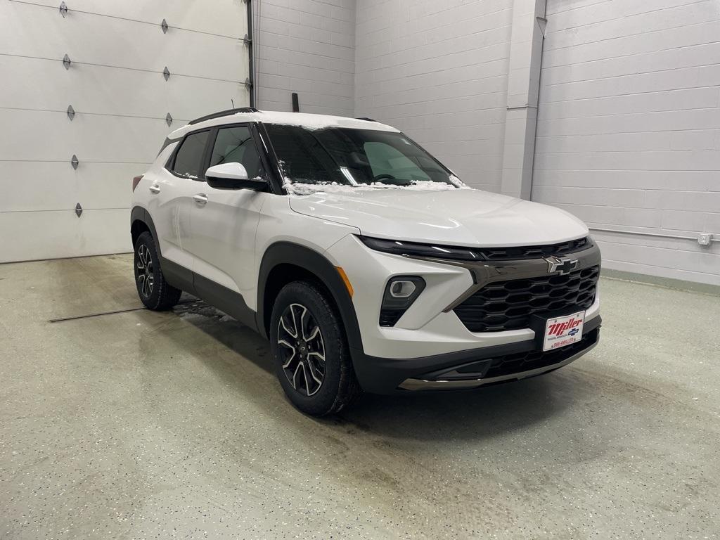 new 2025 Chevrolet TrailBlazer car, priced at $32,420