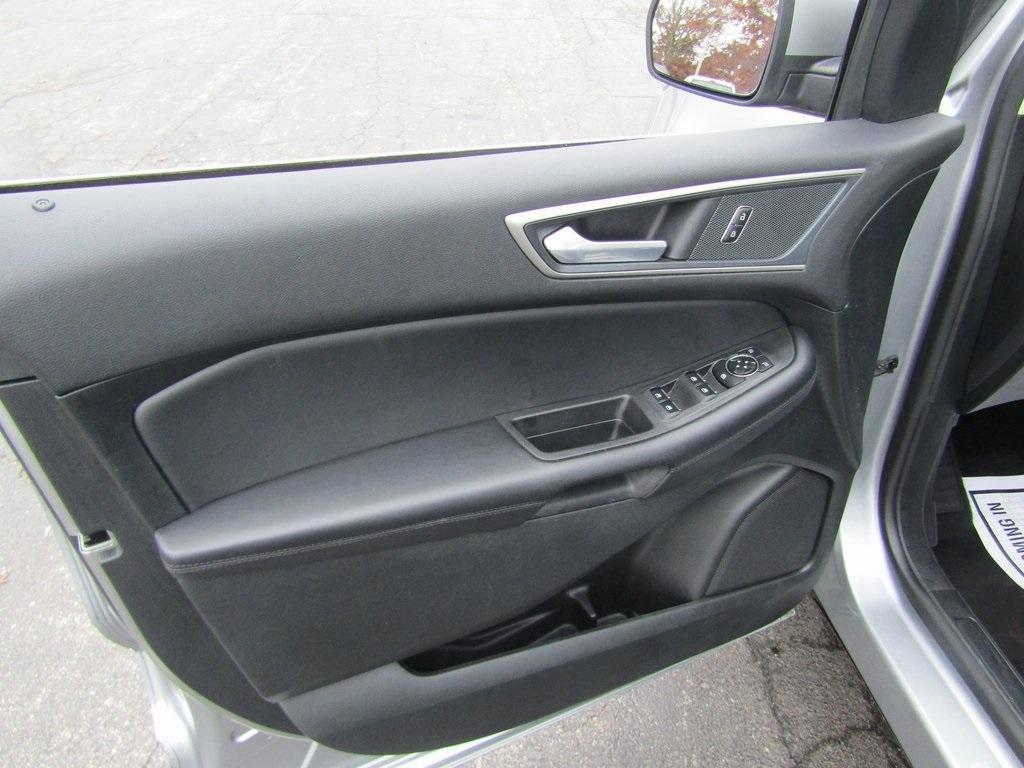 used 2024 Ford Edge car, priced at $25,500