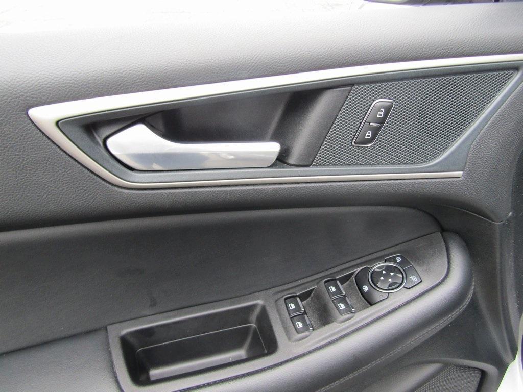 used 2024 Ford Edge car, priced at $25,500