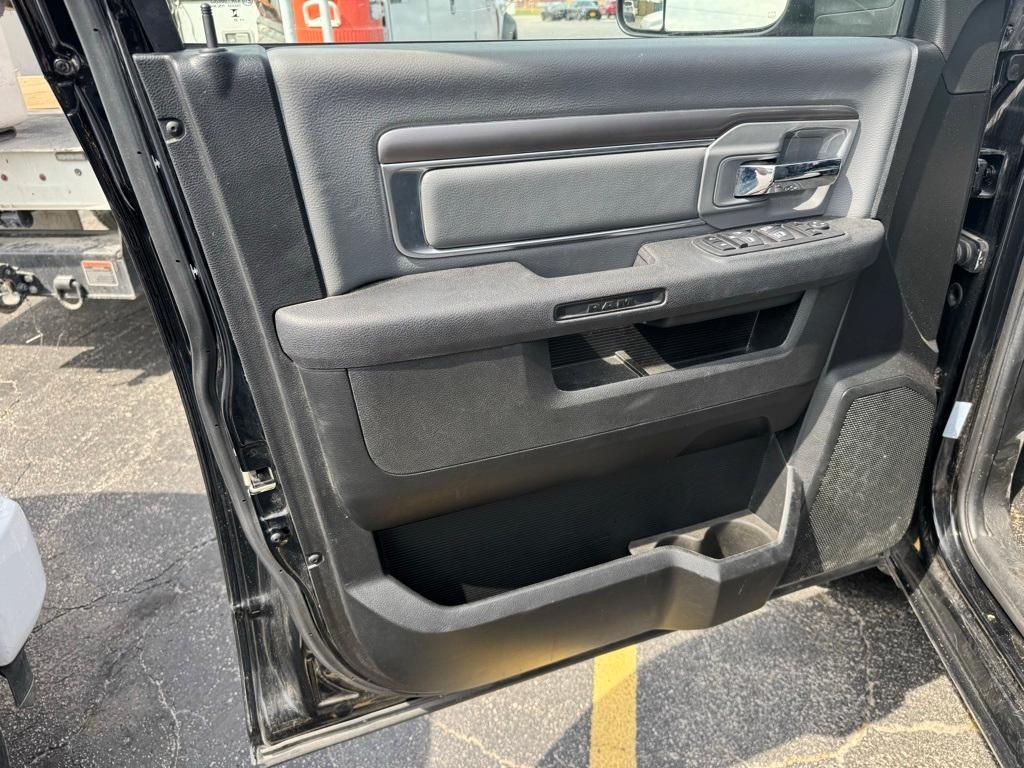 used 2023 Ram 1500 Classic car, priced at $30,000
