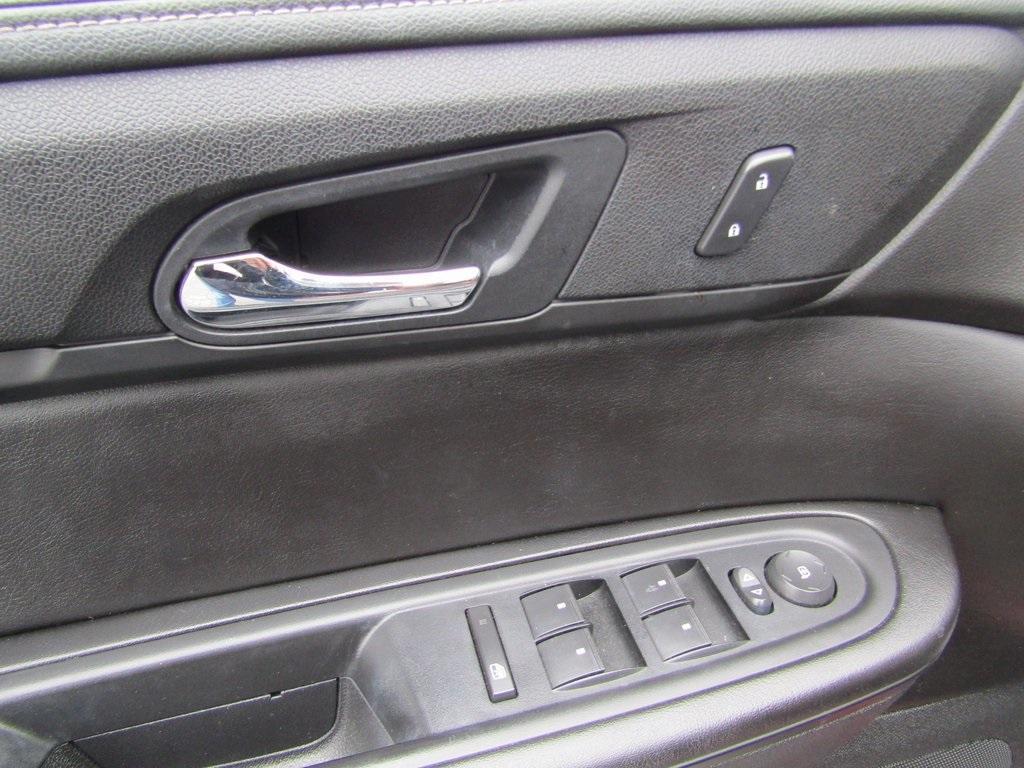 used 2017 Chevrolet Traverse car, priced at $11,295