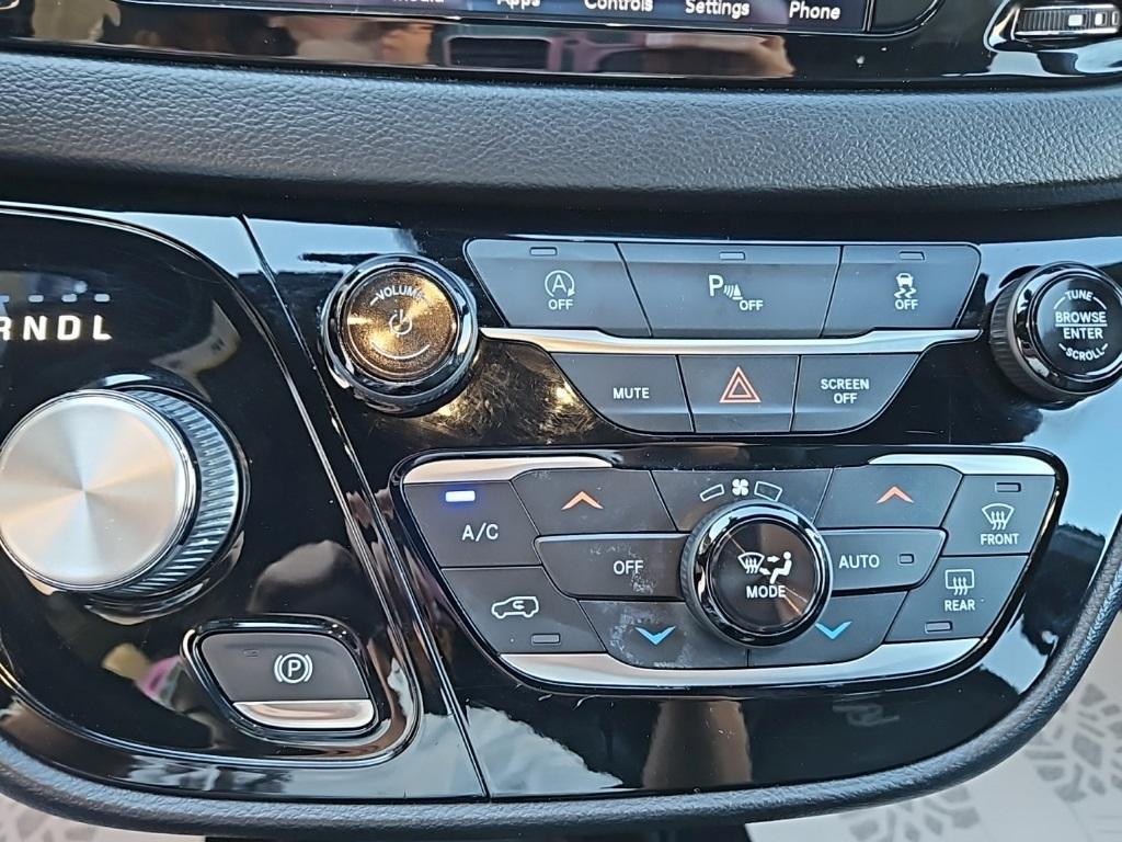 used 2020 Chrysler Pacifica car, priced at $17,995