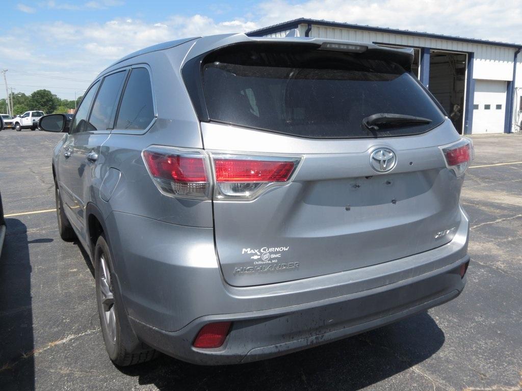 used 2015 Toyota Highlander car, priced at $14,000