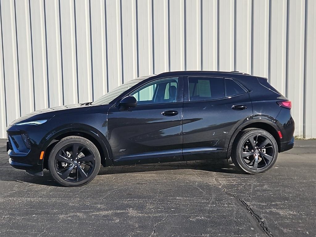used 2024 Buick Envision car, priced at $27,500
