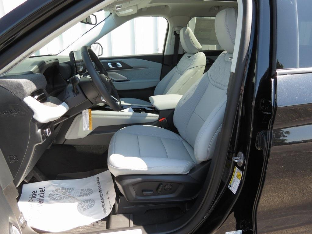 new 2025 Ford Explorer car, priced at $59,790