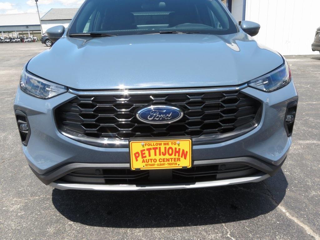new 2025 Ford Escape car, priced at $35,799