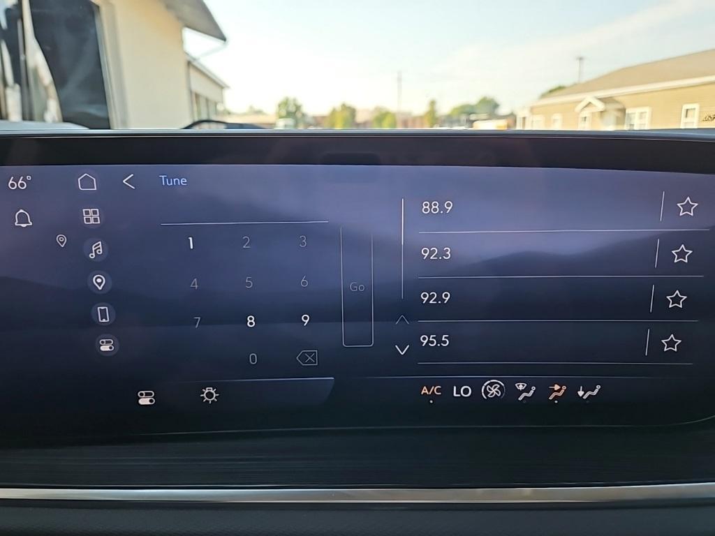 used 2024 Buick Envision car, priced at $28,500