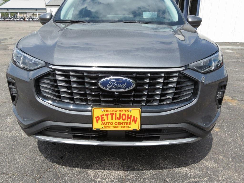 new 2025 Ford Escape car, priced at $39,172
