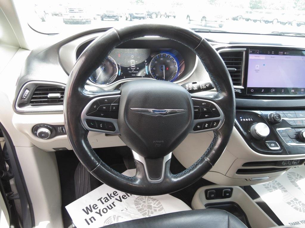 used 2021 Chrysler Pacifica car, priced at $21,995