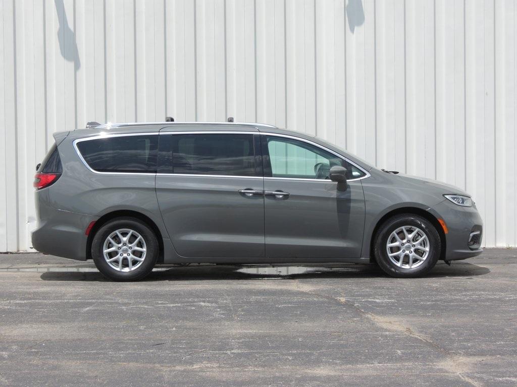 used 2021 Chrysler Pacifica car, priced at $21,995
