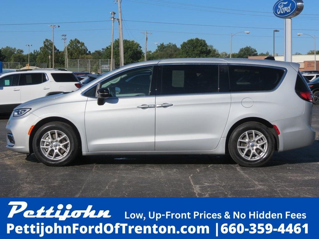 used 2024 Chrysler Pacifica car, priced at $33,750