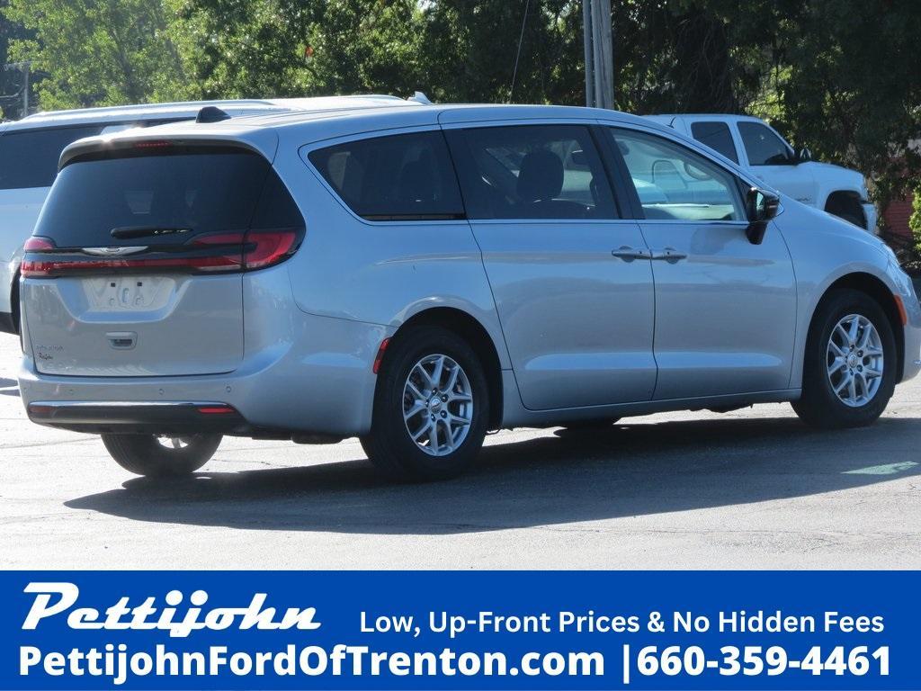 used 2024 Chrysler Pacifica car, priced at $33,750