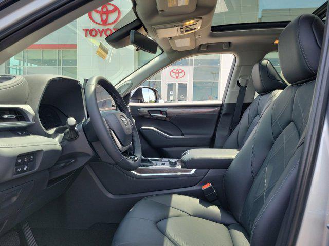 new 2025 Toyota Highlander car, priced at $54,857