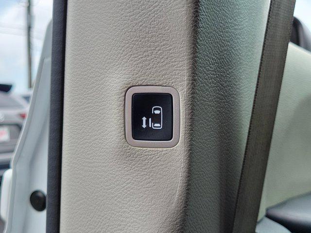 used 2023 Chrysler Pacifica car, priced at $24,158