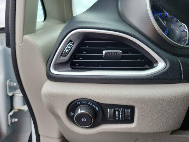 used 2023 Chrysler Pacifica car, priced at $24,158