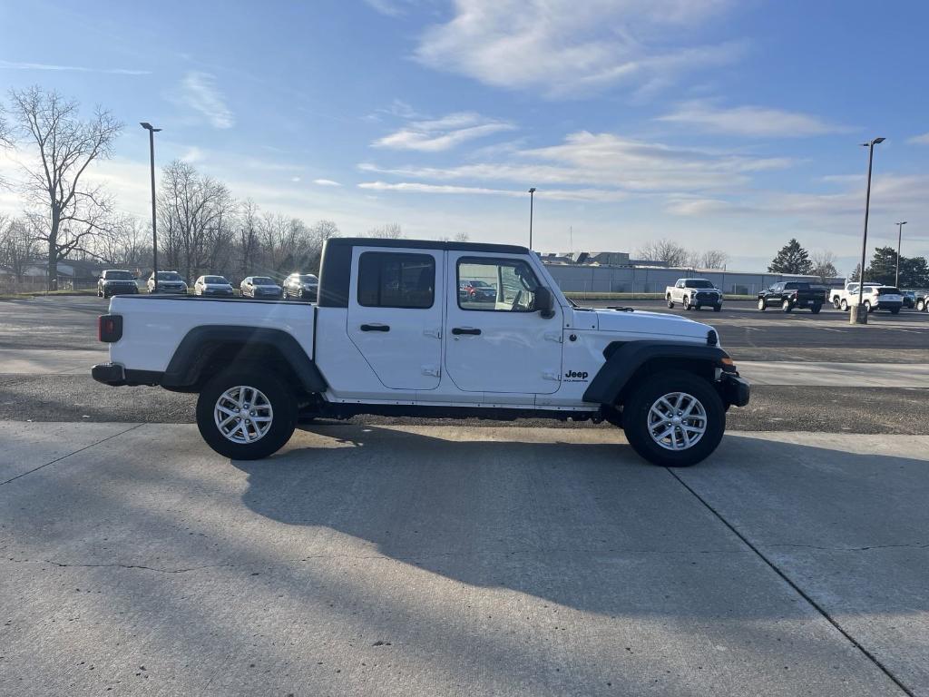 used 2023 Jeep Gladiator car, priced at $30,419