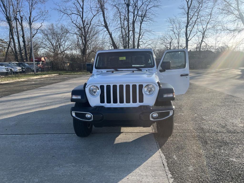 used 2023 Jeep Gladiator car, priced at $30,419