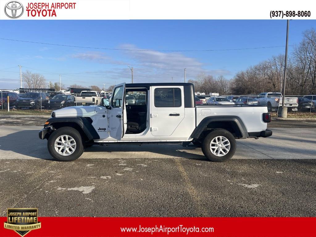 used 2023 Jeep Gladiator car, priced at $30,419