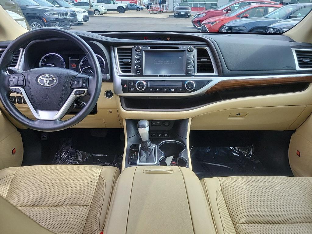 used 2018 Toyota Highlander car, priced at $23,522