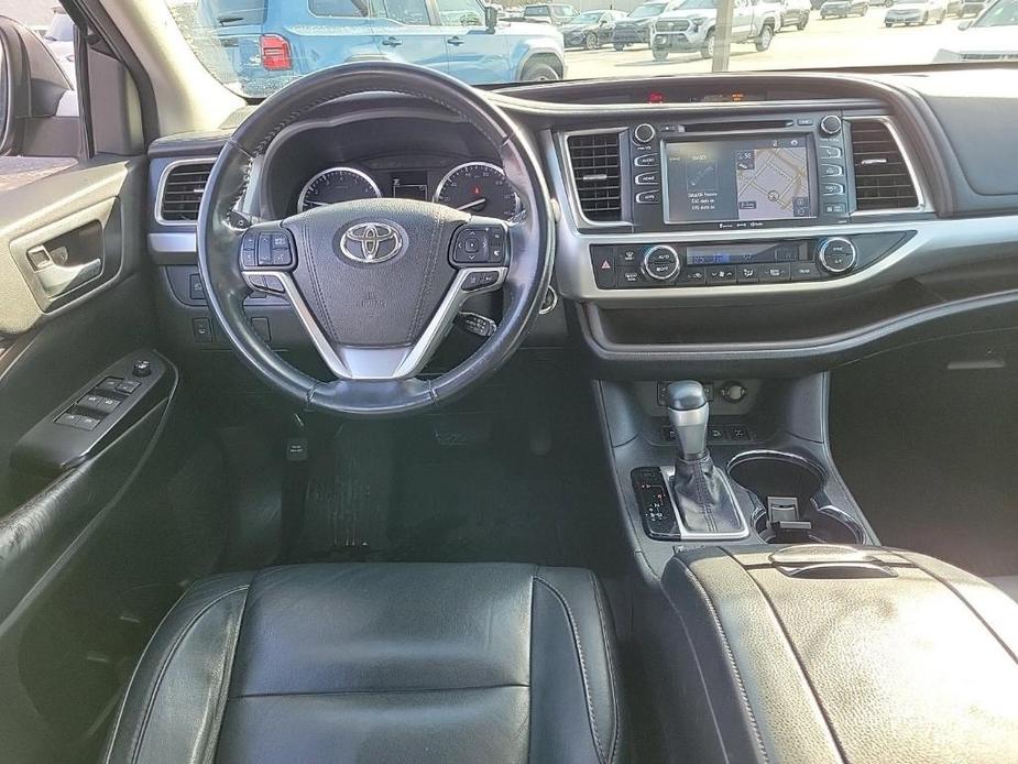 used 2018 Toyota Highlander car, priced at $22,732