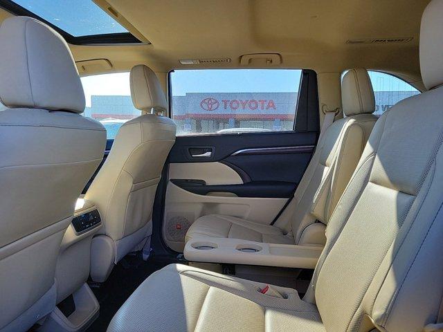 used 2014 Toyota Highlander car, priced at $14,942