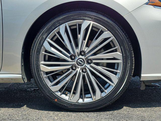 used 2023 Nissan Altima car, priced at $21,900