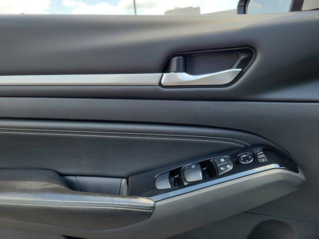 used 2023 Nissan Altima car, priced at $21,900