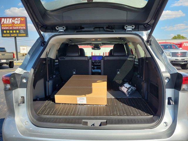 new 2025 Toyota Highlander car, priced at $48,612