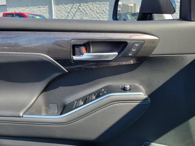 new 2025 Toyota Highlander car, priced at $53,781