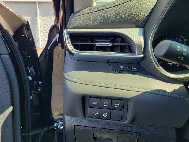 new 2025 Toyota Highlander car, priced at $53,781