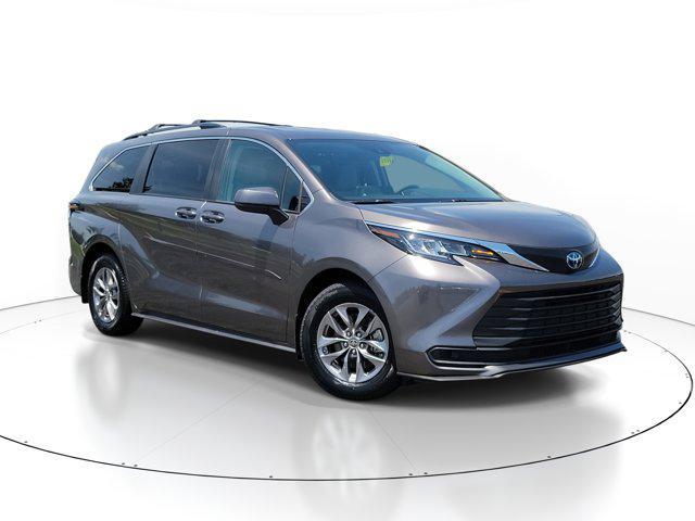 used 2023 Toyota Sienna car, priced at $37,881