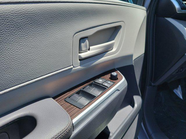 used 2023 Toyota Sienna car, priced at $37,881