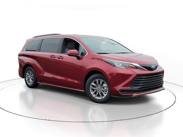 new 2025 Toyota Sienna car, priced at $45,115