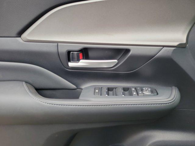 new 2026 Toyota Grand Highlander Hybrid car, priced at $50,293