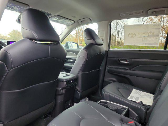 new 2026 Toyota Grand Highlander Hybrid car, priced at $50,293
