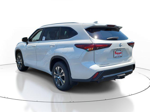 new 2025 Toyota Highlander car, priced at $48,412