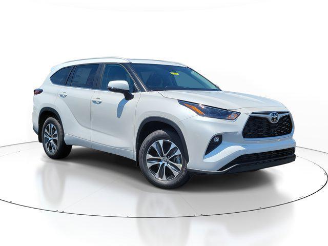 new 2025 Toyota Highlander car, priced at $48,412