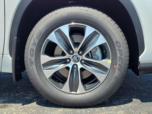 new 2025 Toyota Highlander car, priced at $48,412