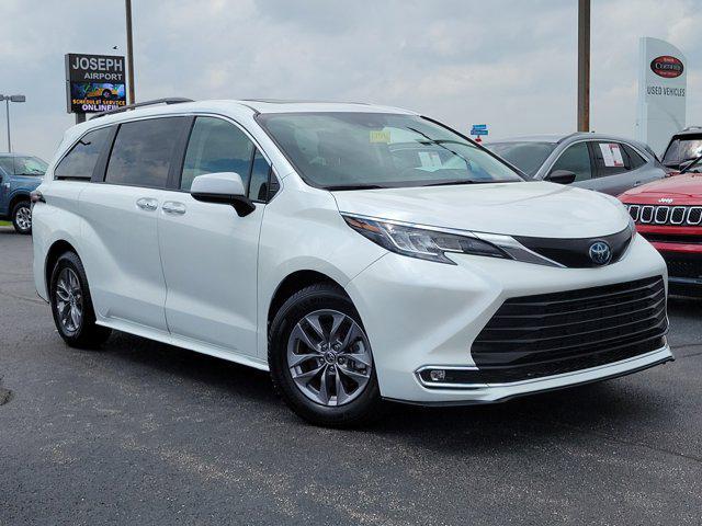 used 2023 Toyota Sienna car, priced at $40,048