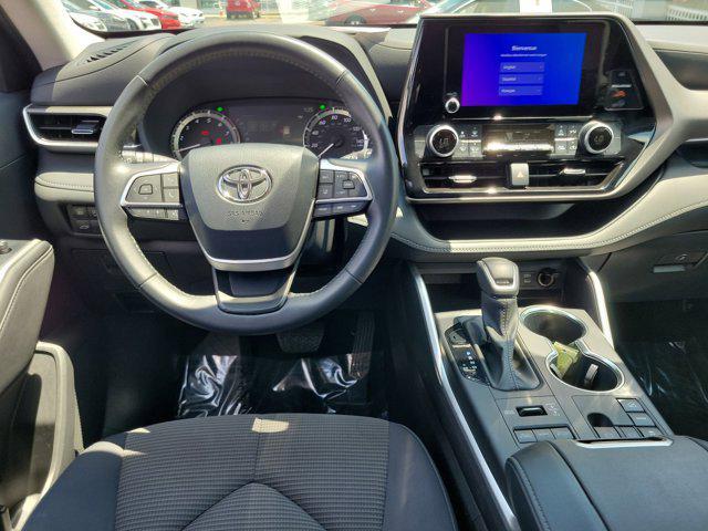 used 2024 Toyota Highlander car, priced at $37,364