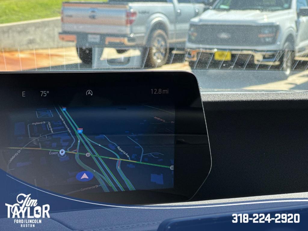 new 2025 Ford Expedition car, priced at $81,015