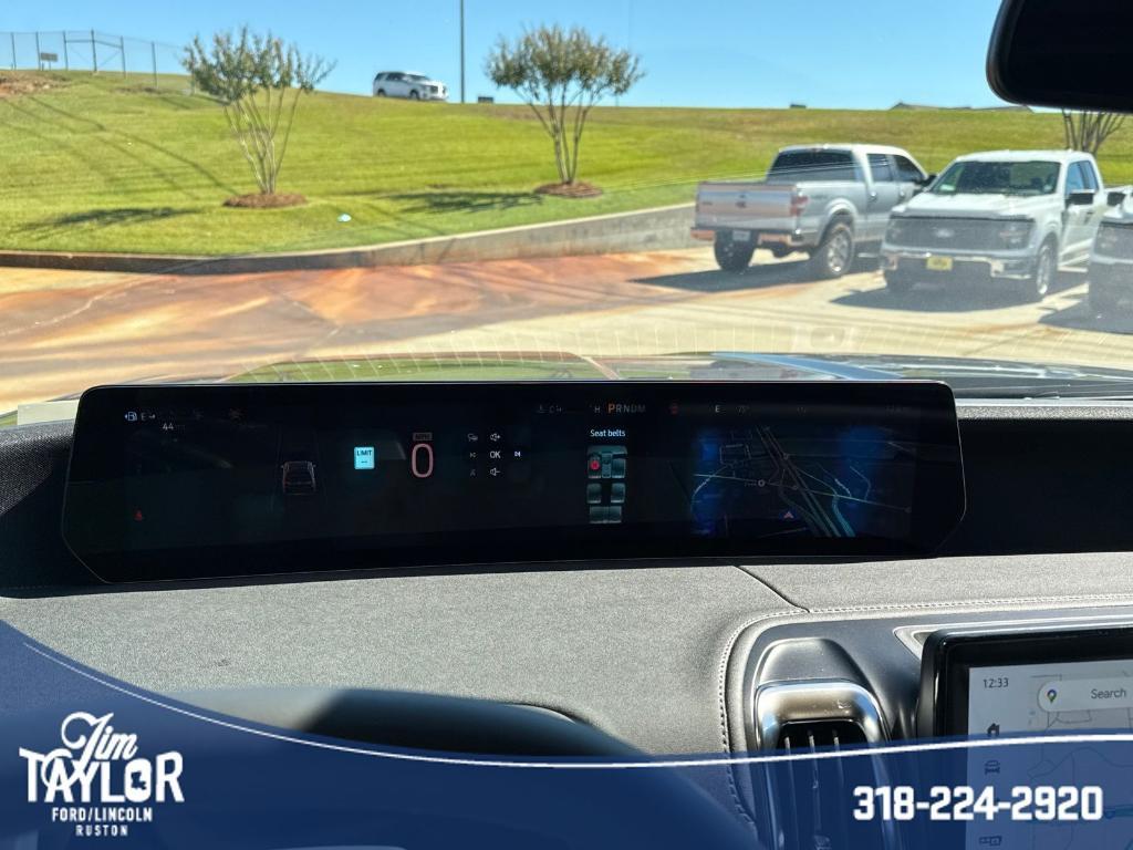 new 2025 Ford Expedition car, priced at $81,015