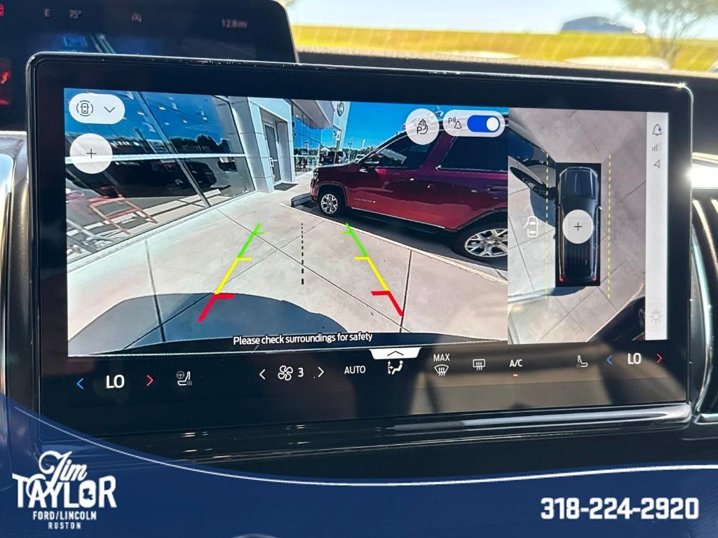 new 2025 Ford Expedition car, priced at $81,015