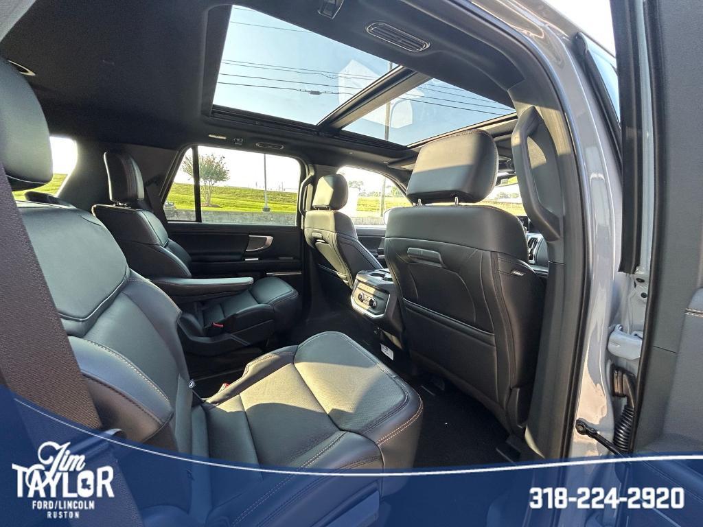 new 2025 Ford Expedition car, priced at $84,540