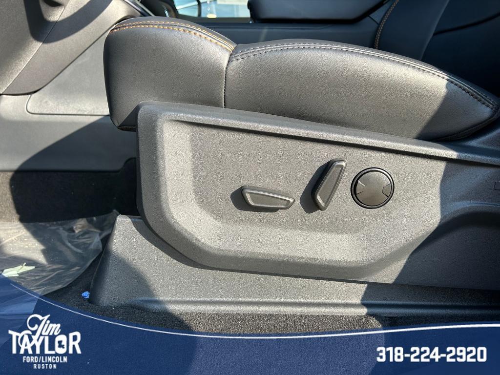 new 2025 Ford Expedition car, priced at $84,540